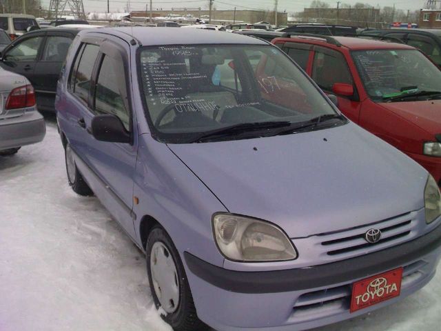 1997 Toyota Raum