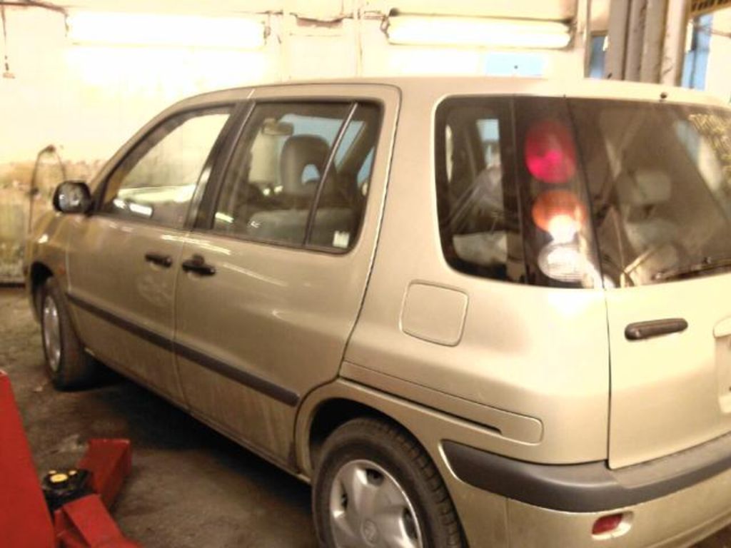 1997 Toyota Raum