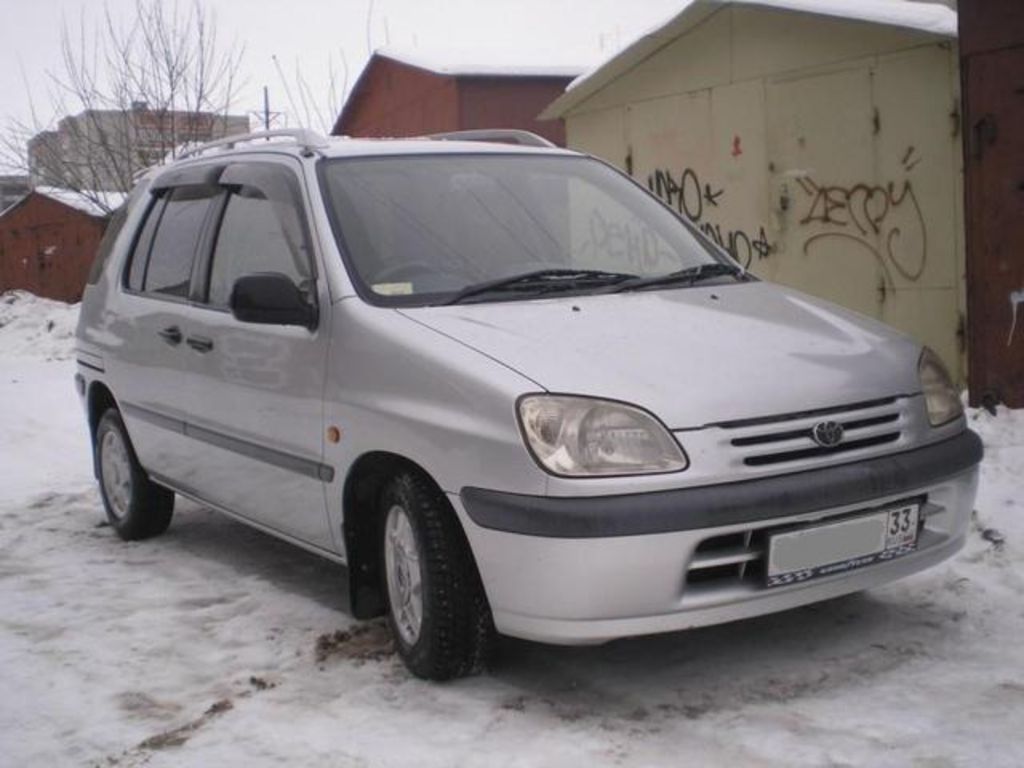 1997 Toyota Raum