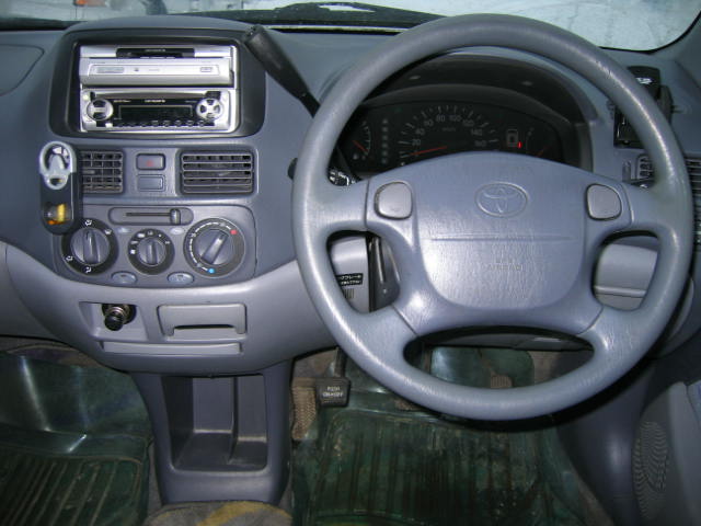 1997 Toyota Raum Pictures