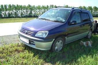 1998 Toyota Raum