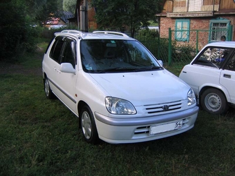 1998 Toyota Raum