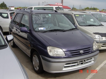 1998 Toyota Raum