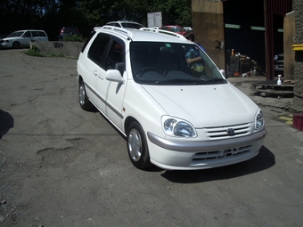 1998 Toyota Raum