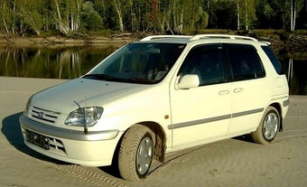 1998 Toyota Raum