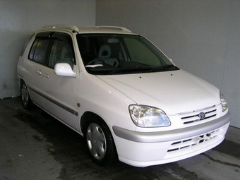 1998 Toyota Raum