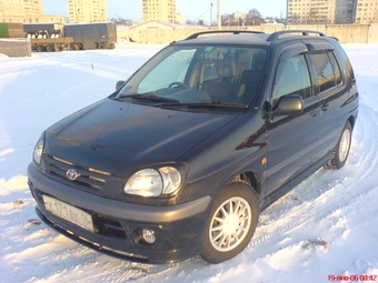 1998 Toyota Raum