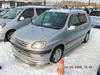 1998 Toyota Raum