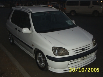 1998 Toyota Raum