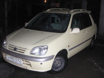 1998 Toyota Raum