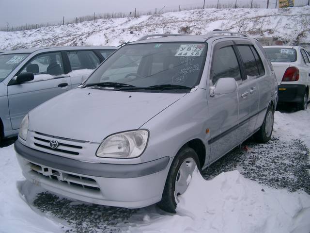 1998 Toyota Raum