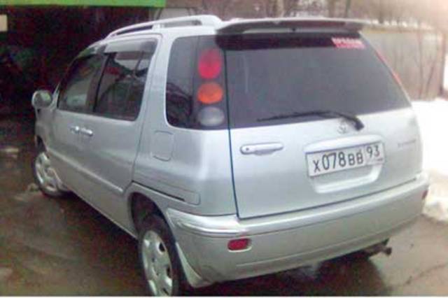 1998 Toyota Raum