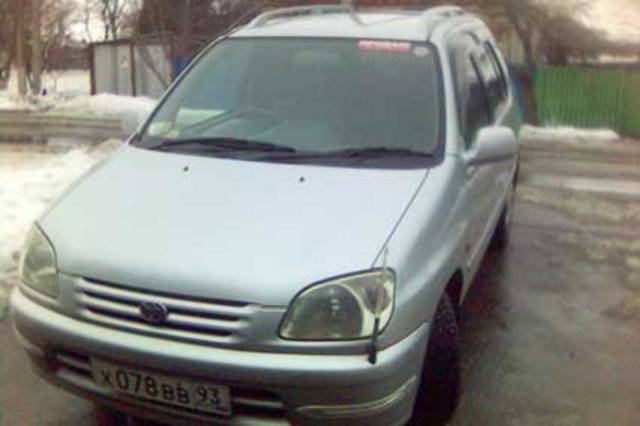 1998 Toyota Raum