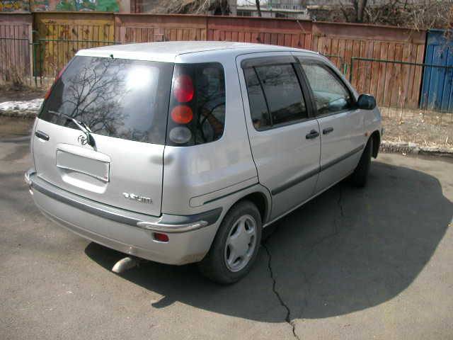 1998 Toyota Raum