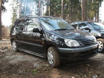 1998 Toyota Raum
