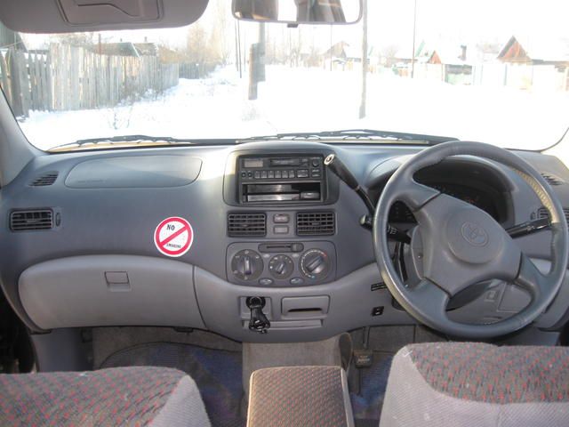 1998 Toyota Raum