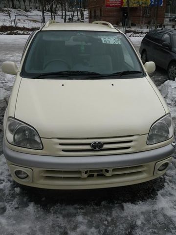 1998 Toyota Raum