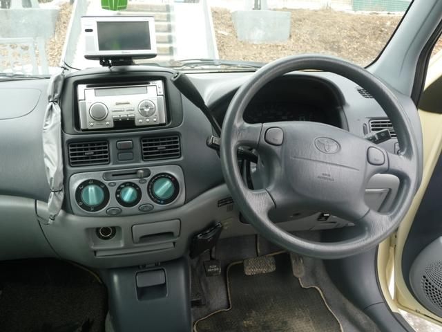 1998 Toyota Raum