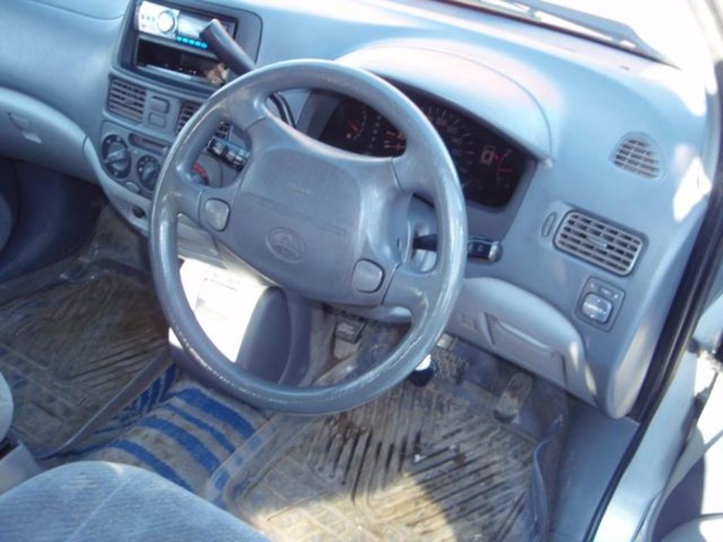 1998 Toyota Raum