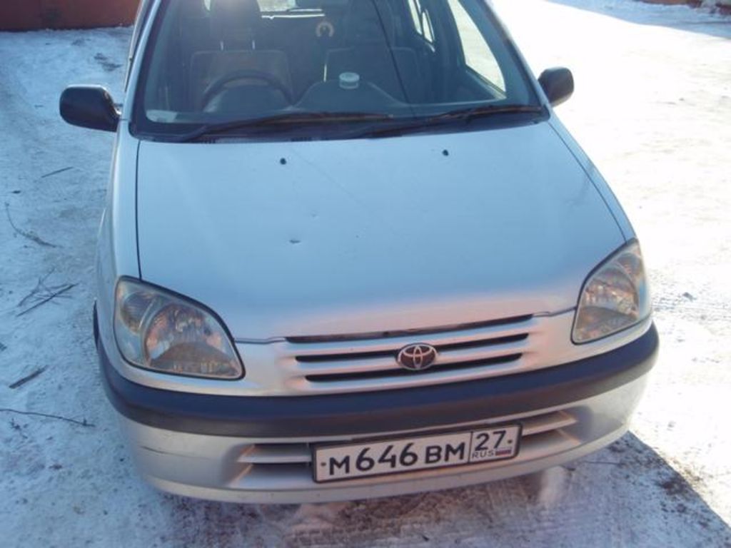 1998 Toyota Raum
