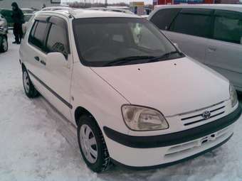 1998 Toyota Raum