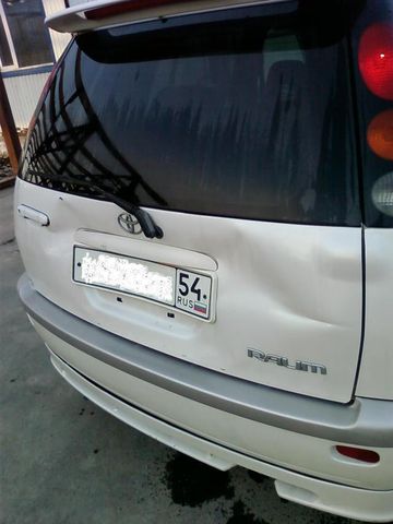 1998 Toyota Raum