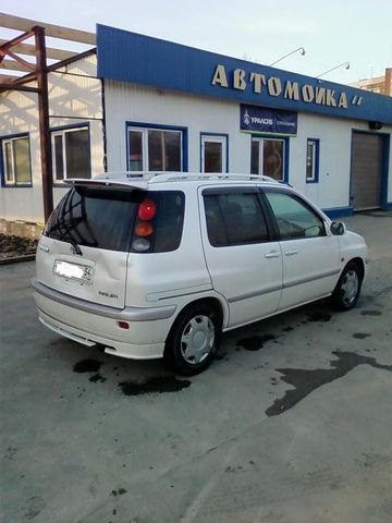 1998 Toyota Raum