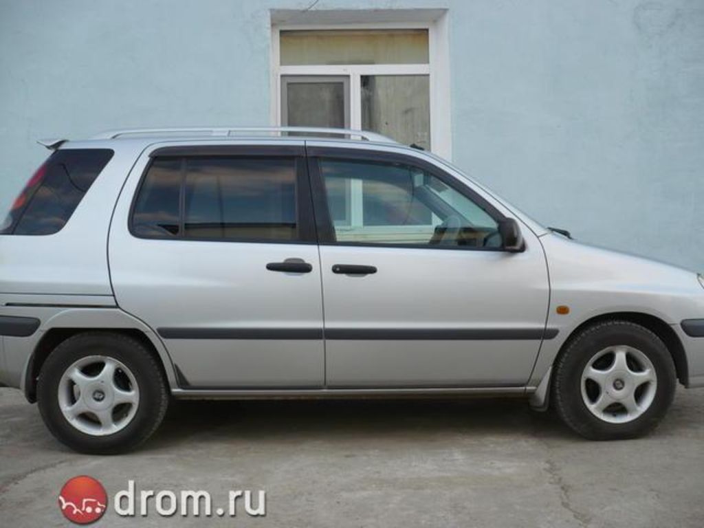 1998 Toyota Raum
