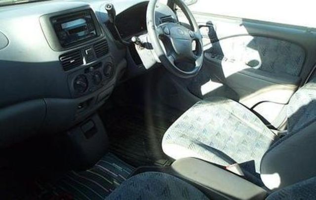 1998 Toyota Raum