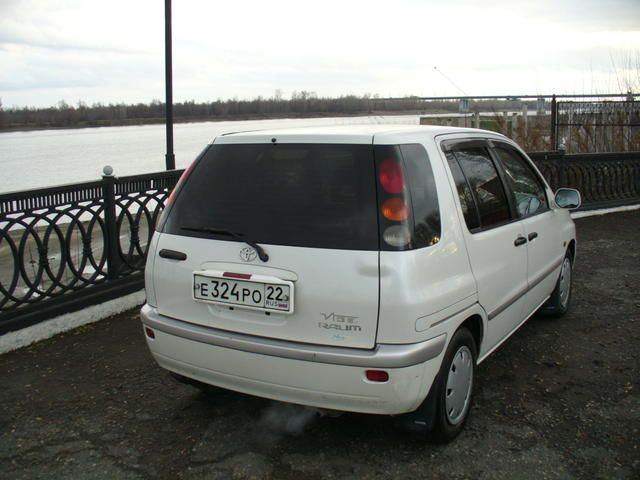 1998 Toyota Raum