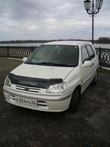 1998 Toyota Raum