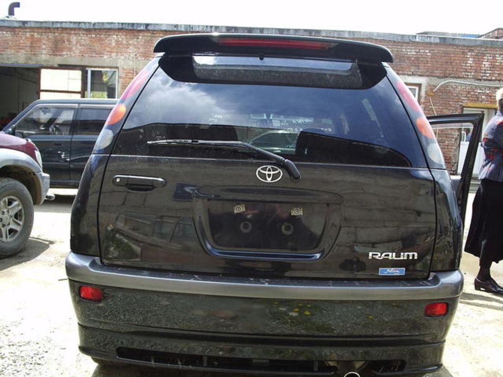 1998 Toyota Raum