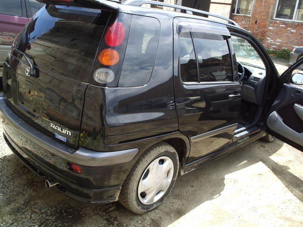 1998 Toyota Raum