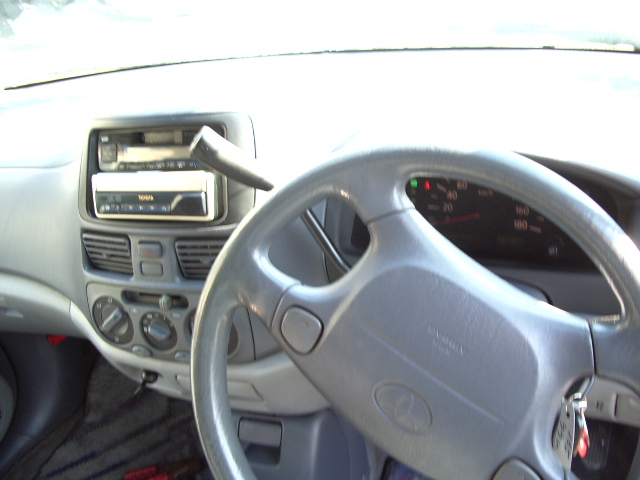 1998 Toyota Raum Photos