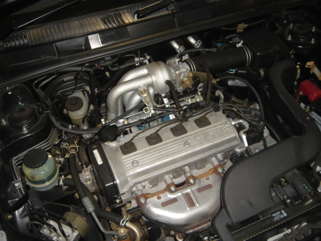 1998 Toyota Raum Pictures