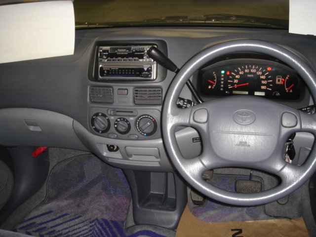 1998 Toyota Raum Wallpapers
