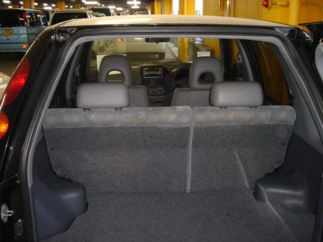 1998 Toyota Raum Images
