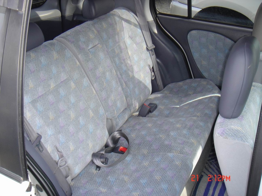 1998 Toyota Raum Pictures