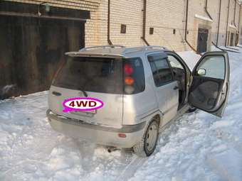 1998 Toyota Raum Pictures