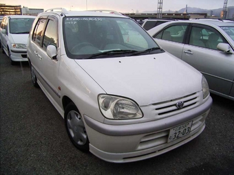 1999 Toyota Raum