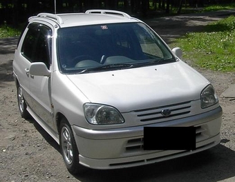 1999 Toyota Raum