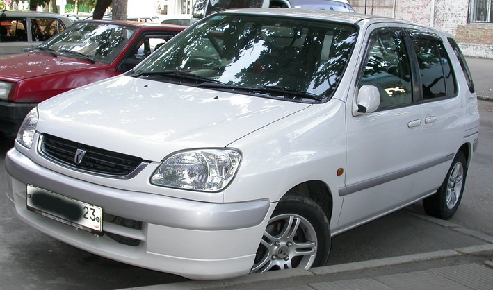 1999 Toyota Raum