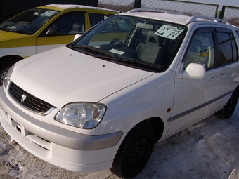 1999 Toyota Raum