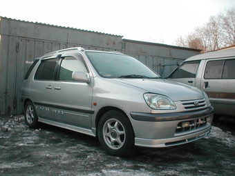 1999 Toyota Raum