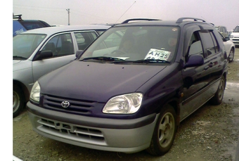 1999 Toyota Raum