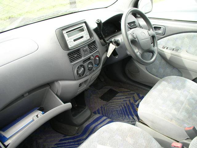 1999 Toyota Raum