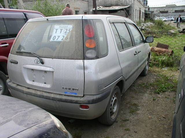 1999 Toyota Raum