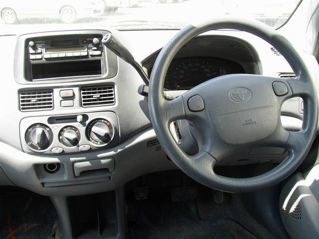 1999 Toyota Raum