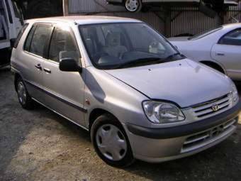 1999 Toyota Raum