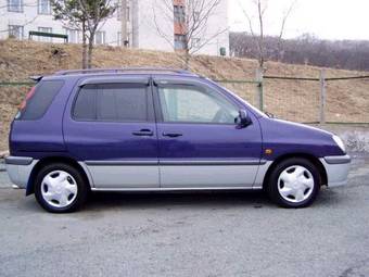 1999 Toyota Raum